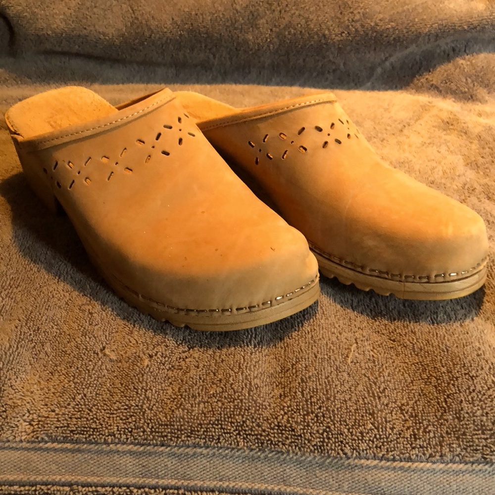 Macy’s Clogs